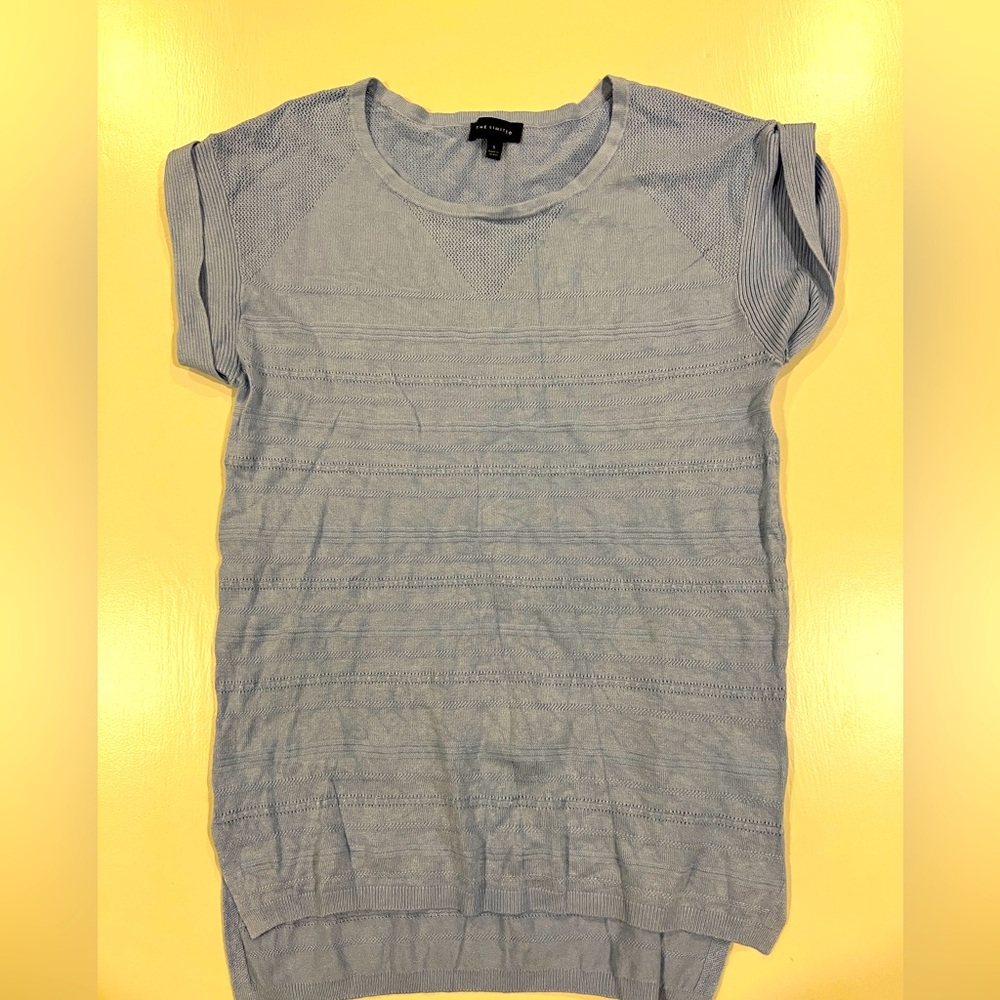 The Limited Women’s Blue Short Sleeved Knit Top Size S
